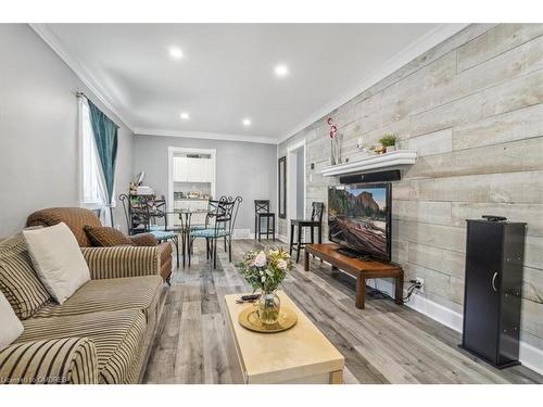 14 Manning Street, St. Catharines, ON - Indoor Photo Showing Living Room With Fireplace