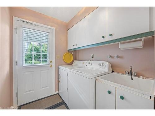 33 Greystone Crescent, Brampton, ON - Indoor Photo Showing Laundry Room