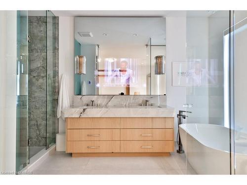 313 Rosewell Avenue, Toronto, ON - Indoor Photo Showing Bathroom