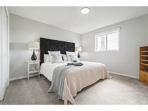 2268 Greenway Terrace, Burlington, ON - Indoor Photo Showing Bedroom