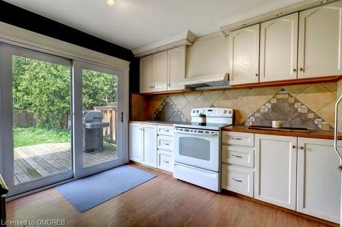 46 Bartley Bull Parkway, Brampton, ON - Indoor Photo Showing Kitchen