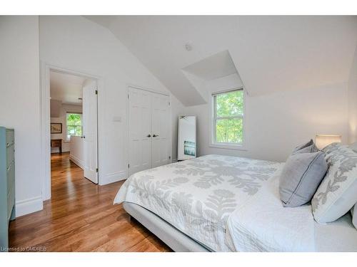 35 Mary Street, Milton, ON - Indoor Photo Showing Bedroom