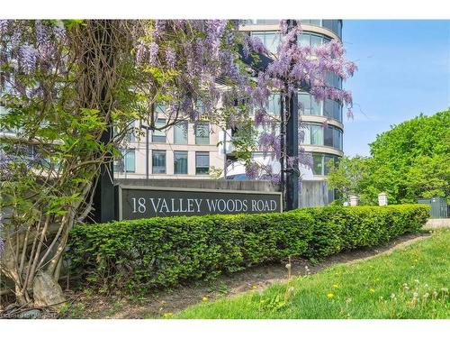 908-18 Valley Woods Road, Toronto, ON - Outdoor