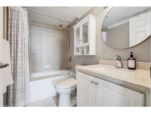 908-18 Valley Woods Road, Toronto, ON - Indoor Photo Showing Bathroom