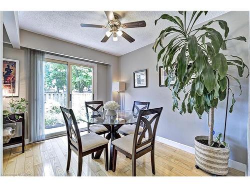 109-2315 Bromsgrove Road, Mississauga, ON - Indoor Photo Showing Dining Room