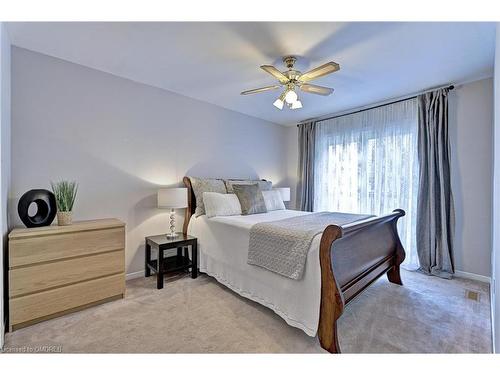 109-2315 Bromsgrove Road, Mississauga, ON - Indoor Photo Showing Bedroom