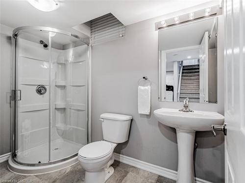 888 Toletza Landing, Milton, ON - Indoor Photo Showing Bathroom