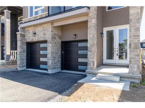 47 Hildred Street, Welland, ON - Outdoor With Facade