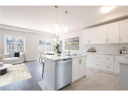 47 Hildred Street, Welland, ON - Indoor Photo Showing Kitchen