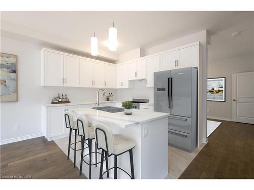 47 Hildred Street, Welland, ON - Indoor Photo Showing Kitchen