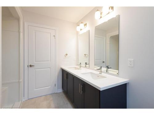 47 Hildred Street, Welland, ON - Indoor Photo Showing Bathroom