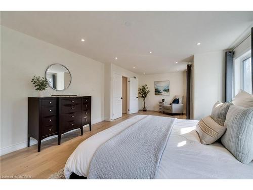 3306 Timeless Drive, Oakville, ON - Indoor Photo Showing Bedroom