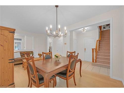 2343 Calloway Drive, Oakville, ON - Indoor Photo Showing Dining Room