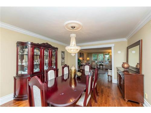 2123 Kawartha Crescent, Mississauga, ON - Indoor Photo Showing Dining Room