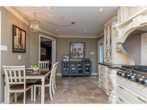 2123 Kawartha Crescent, Mississauga, ON - Indoor Photo Showing Living Room With Fireplace