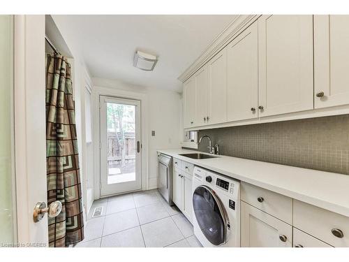 1729 Blythe Road, Mississauga, ON - Indoor Photo Showing Laundry Room