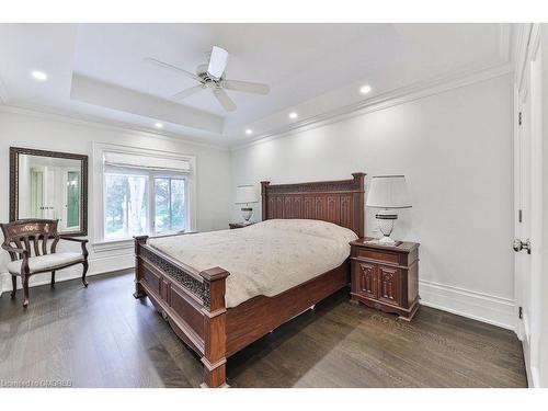 1729 Blythe Road, Mississauga, ON - Indoor Photo Showing Bedroom