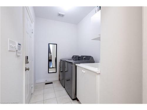 5460 Oscar Peterson Boulevard, Mississauga, ON - Indoor Photo Showing Laundry Room