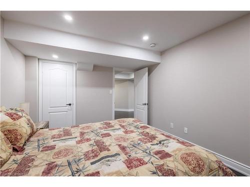 5460 Oscar Peterson Boulevard, Mississauga, ON - Indoor Photo Showing Bedroom