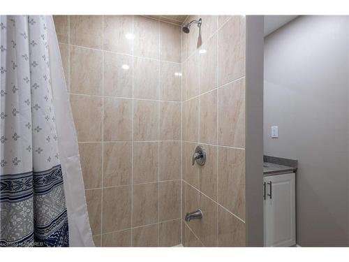 5460 Oscar Peterson Boulevard, Mississauga, ON - Indoor Photo Showing Bathroom