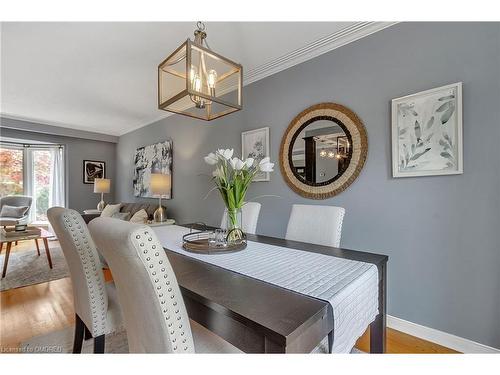 4439 Hawthorne Drive, Burlington, ON - Indoor Photo Showing Dining Room