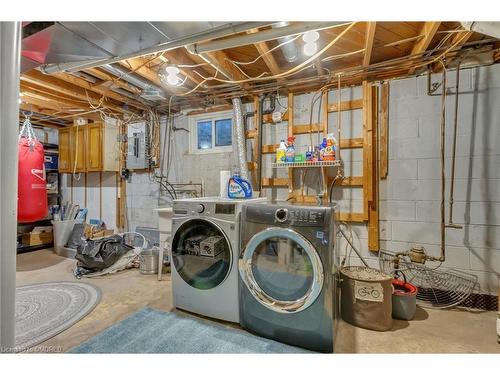 4439 Hawthorne Drive, Burlington, ON - Indoor Photo Showing Bedroom