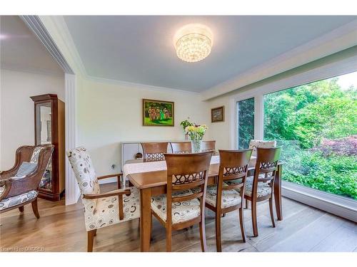 27 Arkendo Drive, Oakville, ON - Indoor Photo Showing Dining Room