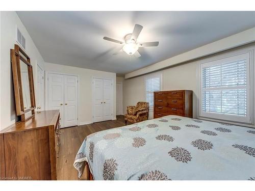 27 Arkendo Drive, Oakville, ON - Indoor Photo Showing Bedroom