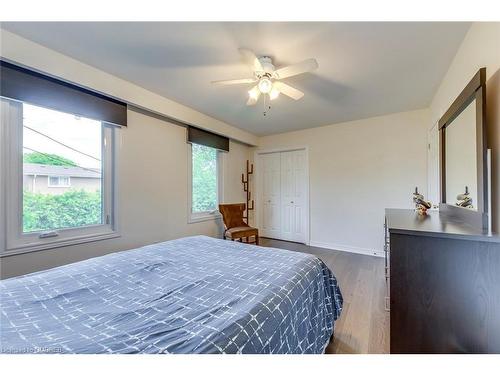 27 Arkendo Drive, Oakville, ON - Indoor Photo Showing Bedroom