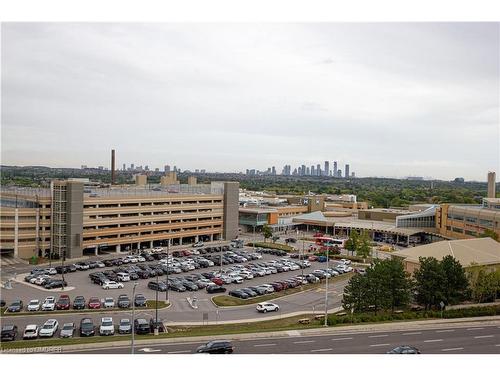 508-2520 Eglinton Avenue W, Mississauga, ON - Outdoor With View