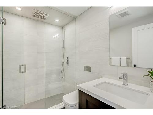 1386 Willowdown Road, Oakville, ON - Indoor Photo Showing Bathroom