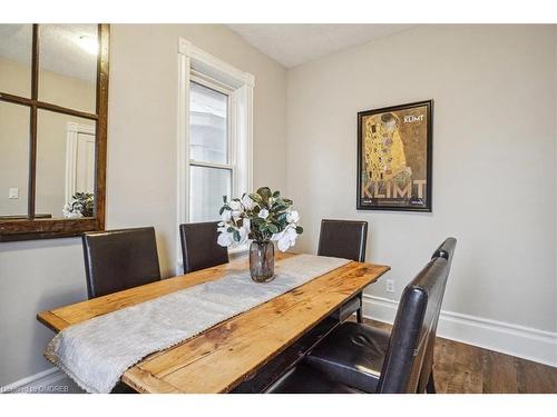95 Scott Street, Kitchener, ON - Indoor Photo Showing Dining Room