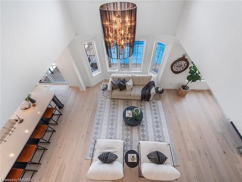 245 Nautical Boulevard, Oakville, ON - Indoor Photo Showing Living Room