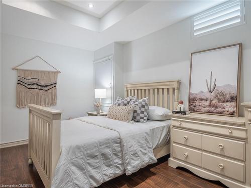 245 Nautical Boulevard, Oakville, ON - Indoor Photo Showing Laundry Room