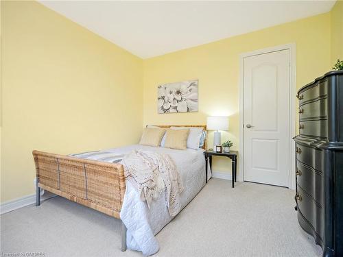 15 Trillium Terrace, Halton Hills, ON - Indoor Photo Showing Bedroom