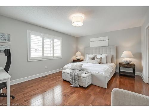 2284 Foxhole Circle, Oakville, ON - Indoor Photo Showing Bedroom