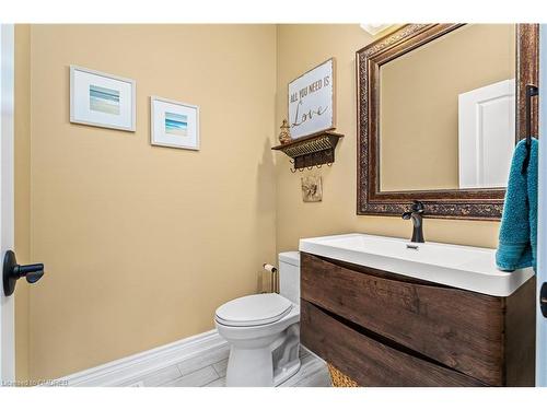 9558 5 Side Road, Erin, ON - Indoor Photo Showing Bathroom