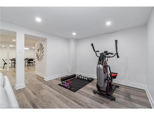 800 Clements Drive, Milton, ON - Indoor Photo Showing Gym Room