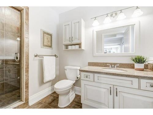 168 Diiorio Circle, Ancaster, ON - Indoor Photo Showing Bathroom