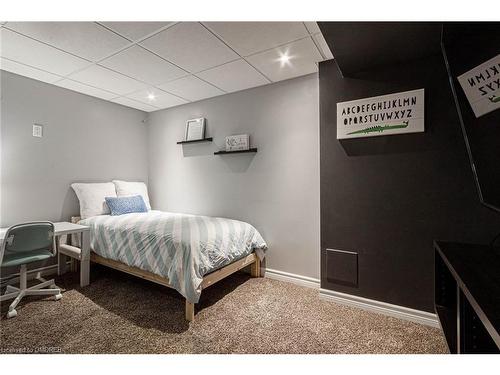 96 Montana Crescent, Kitchener, ON - Indoor Photo Showing Bedroom