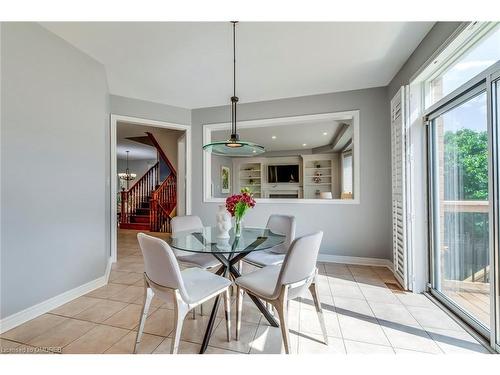 2216 Lapsley Crescent, Oakville, ON - Indoor Photo Showing Dining Room