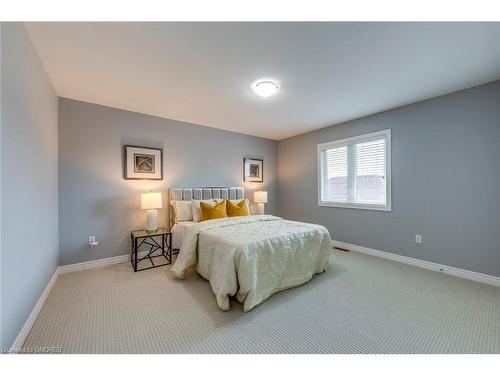 2216 Lapsley Crescent, Oakville, ON - Indoor Photo Showing Bedroom