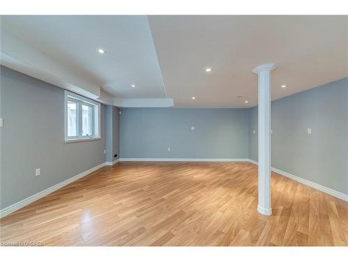 2216 Lapsley Crescent, Oakville, ON - Indoor Photo Showing Other Room