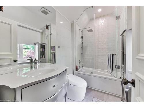 1420 Stavebank Road, Mississauga, ON - Indoor Photo Showing Bathroom
