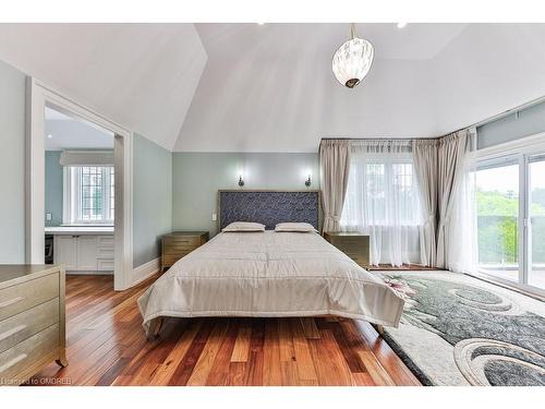 1420 Stavebank Road, Mississauga, ON - Indoor Photo Showing Bedroom