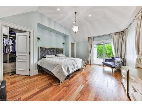 1420 Stavebank Road, Mississauga, ON - Indoor Photo Showing Bedroom