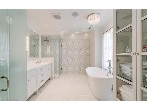 27 Park Avenue, Oakville, ON - Indoor Photo Showing Bathroom