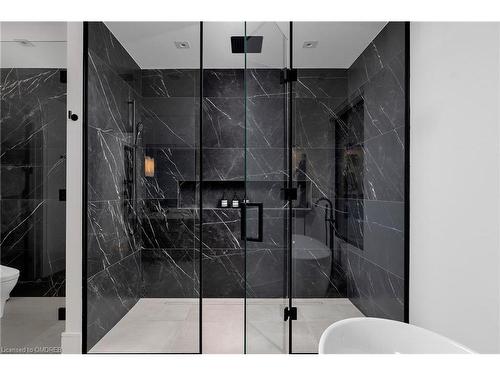 2102 Glenforest Crescent, Oakville, ON - Indoor Photo Showing Bathroom