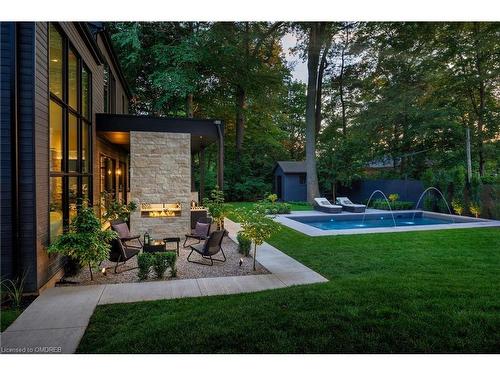 2102 Glenforest Crescent, Oakville, ON - Outdoor With In Ground Pool With Backyard