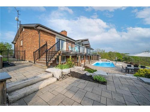 5622 Appleby Line, Burlington, ON - Outdoor With In Ground Pool